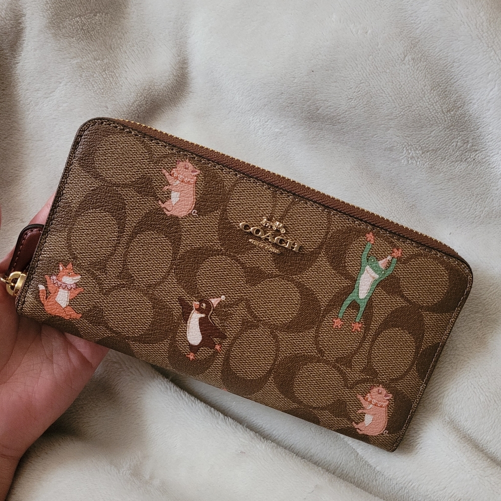 Coach wallet